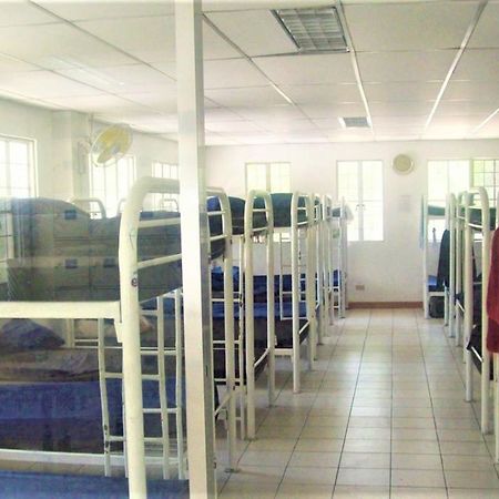 Luneta Dormitory - Hostel Манила Екстериор снимка